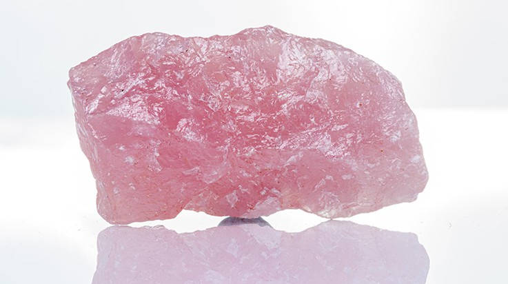52 Rose Quartz Benefits for Love, Health & Emotional Healing