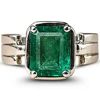  Emerald Ring