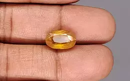 Thailand Yellow Sapphire - 5.65 Carat Prime Quality BYSGF-12102