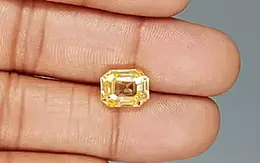 Ceylon Yellow Sapphire - 4.94 Carat Rare Quality CYS-3839