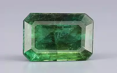 Zambian Emerald - 4.20 Carat Prime Quality EMD-10067