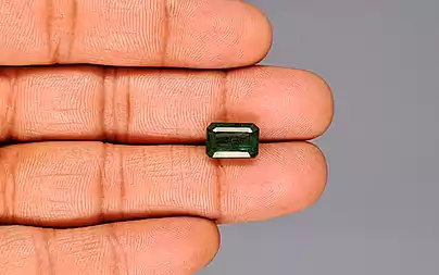 Zambian Emerald - 4.20 Carat Prime Quality EMD-10067