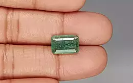 Zambian Emerald - 3.92 Carat Prime Quality EMD-9658