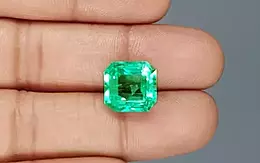 Colombian Emerald - 7.64 Carat Rare Quality EMD-9778